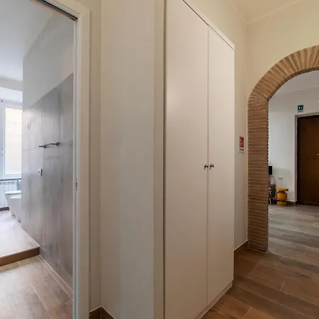 Guesthost - Domus Antoniana - Esquilino