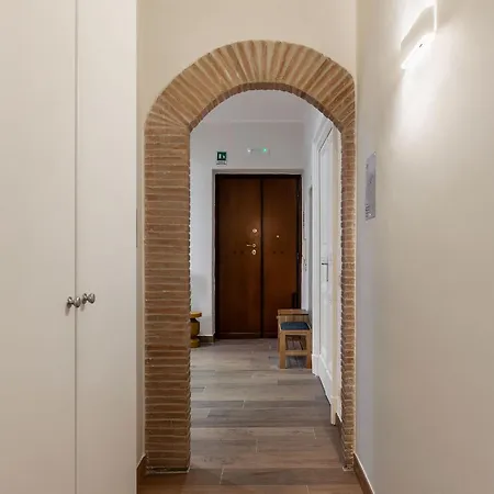 Guesthost - Domus Antoniana - Esquilino